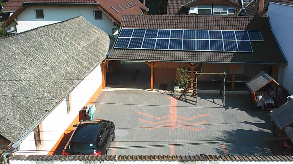 Oazis Apartman Harkány Eksteriør billede